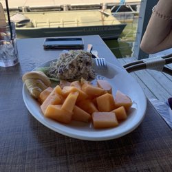 Hoppys Harbor Grill