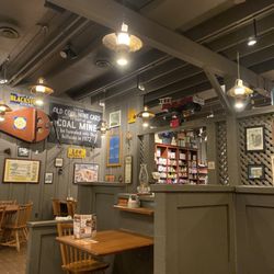 Cracker Barrel Old Country Store