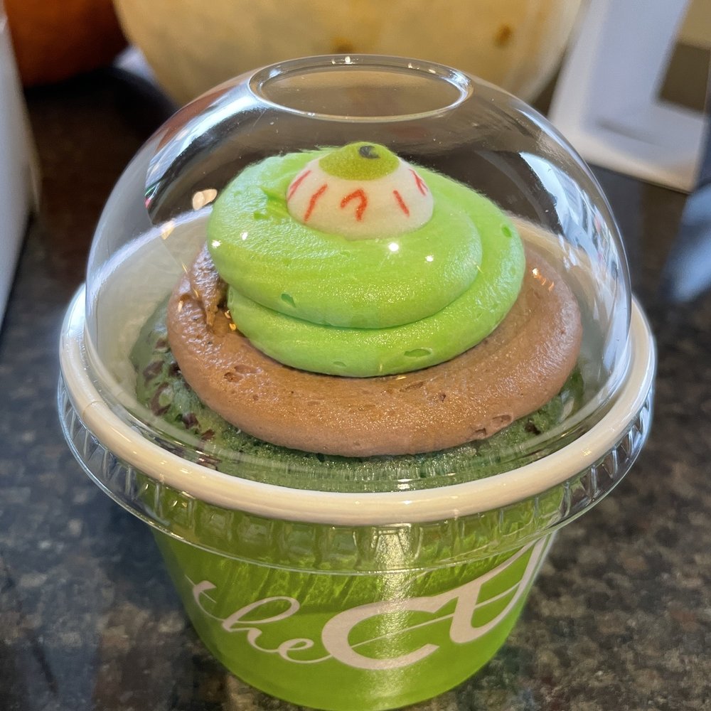 The Cup - Monster cupcake - SO YUMMY! - Desserts Near Me - Saint Louis, Missouri The Cup - Monster cupcake - SO YUMMY! - Desserts Near Me - Saint Louis, Missouri
