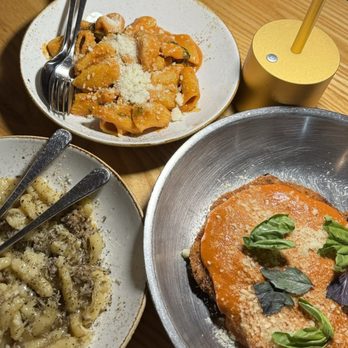 Ospi Venice - Spicy Rigatoni, Butter Chicken (Parm Style), Cavatelli - Italian Near Me - Venice, California Ospi Venice - Spicy Rigatoni, Butter Chicken (Parm Style), Cavatelli - Italian Near Me - Venice, California