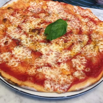Pizza Express - Margherita pizza - Pizza Near Me - Wembley, XGL Pizza Express - Margherita pizza - Pizza Near Me - Wembley, XGL