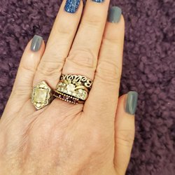 Noire The Nail Bar - Natural nails with a powder dipped gel nail polish.