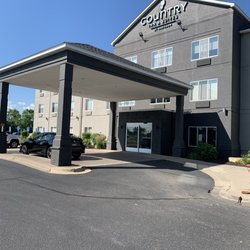 Country Inn & Suites by Radisson, Stillwater, MN - View from parking lot