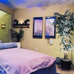 Massage room with heated bed Massage room with heated bed