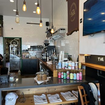 Sessions West Coast Deli (Downtown Huntington Beach) photo 8