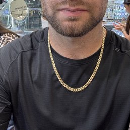 Gold chain Gold chain