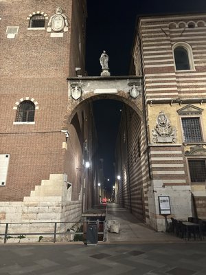 Piazza dei Signori by null
