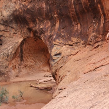 Arches National Park - Navajo Arch - Parks Near Me Arches National Park - Navajo Arch - Parks Near Me
