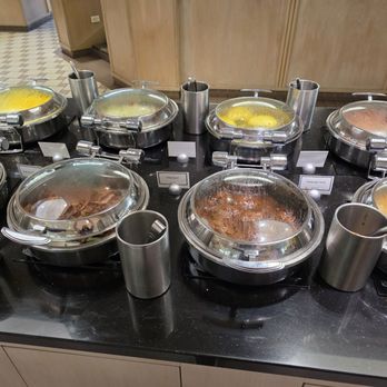 Cafe 410 - Hot dishes - American Near Me - Honolulu, Hawaii
