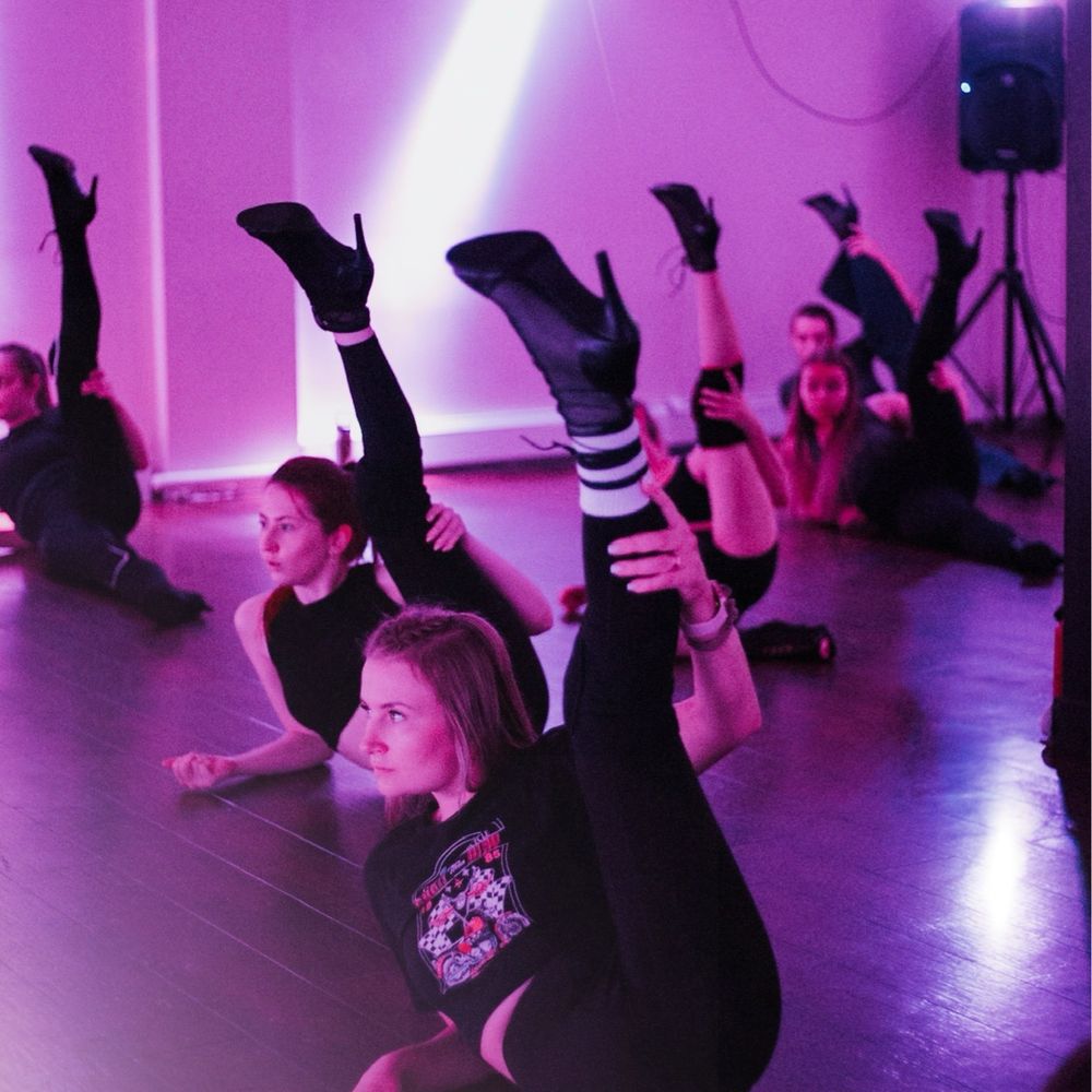 Heels By Iryna - Girls dancing at heels by Iryna heels dance studio in Calgary Alberta - Dance Schools Near Me