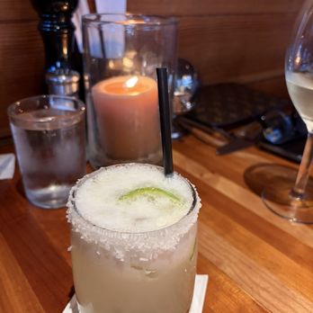 Hillstone - Margarita - New American Near Me - Santa Monica, California