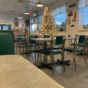 Super Cream Dairy Bar - Dinning room - Ice Cream & Frozen Yogurt Near Me - Homer, New York Super Cream Dairy Bar - Dinning room - Ice Cream & Frozen Yogurt Near Me - Homer, New York