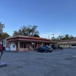Canyonlands Trading Post - Outside