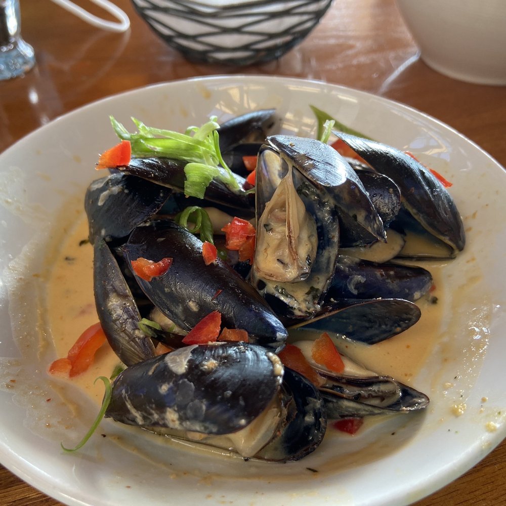 Ray's Café - Tom Yum Mussels (yum!!) - Seafood Near Me - Seattle, Washington Ray's Café - Tom Yum Mussels (yum!!) - Seafood Near Me - Seattle, Washington