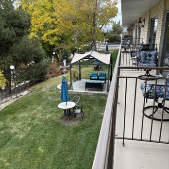 River Terrace Inn - Back patio area next to the river - Hotels Near Me - Green River, Utah River Terrace Inn - Back patio area next to the river - Hotels Near Me - Green River, Utah