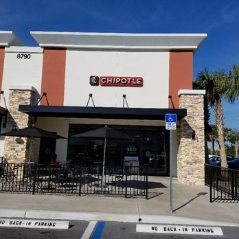 Chipotle Mexican Grill - CLEAN - Fast Food Near Me - Boynton Beach, Florida