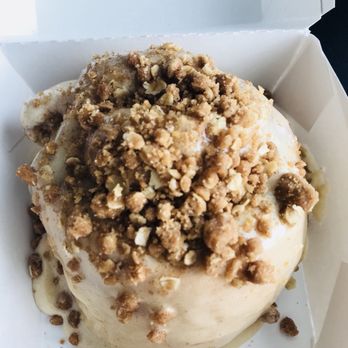 Cinnaholic - Maple with Pie Crumble - Bakeries Near Me - Indian Trail, North Carolina