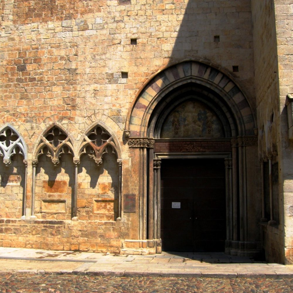 Basílica de Sant Feliu - Landmarks & Historical Buildings Near Me - Girona, GI