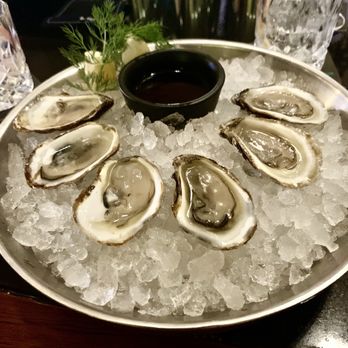 Mallard Lounge - Oysters - Lounges Near Me - Whistler, British Columbia