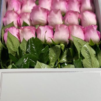 Via Florelle - Congratulations box - Florists Near Me Via Florelle - Congratulations box - Florists Near Me