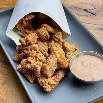Lincoln Social Rooftop - Popcorn Chicken - American Near Me - Columbus, Ohio