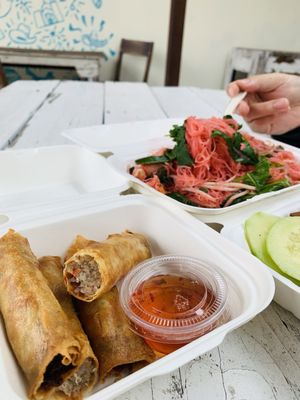 Aroy Ver Thai Bite the food truck by null