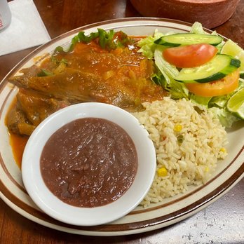 Rincon Latino - Lengua en Salsa - Salvadoran Near Me - San Francisco, California Rincon Latino - Lengua en Salsa - Salvadoran Near Me - San Francisco, California