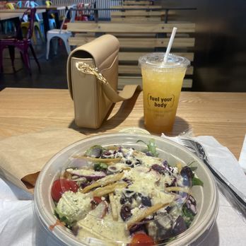 Mezeh - Salad Near Me - Tysons, Virginia
