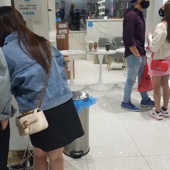 TSAôCAA - Standing in line while writing this review - Bubble Tea Near Me - Flushing, New York