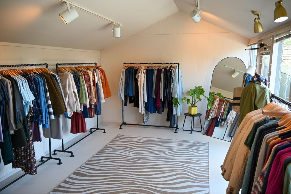 The Vague Collection Logo