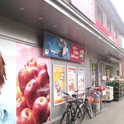 REWE City - Außenansicht