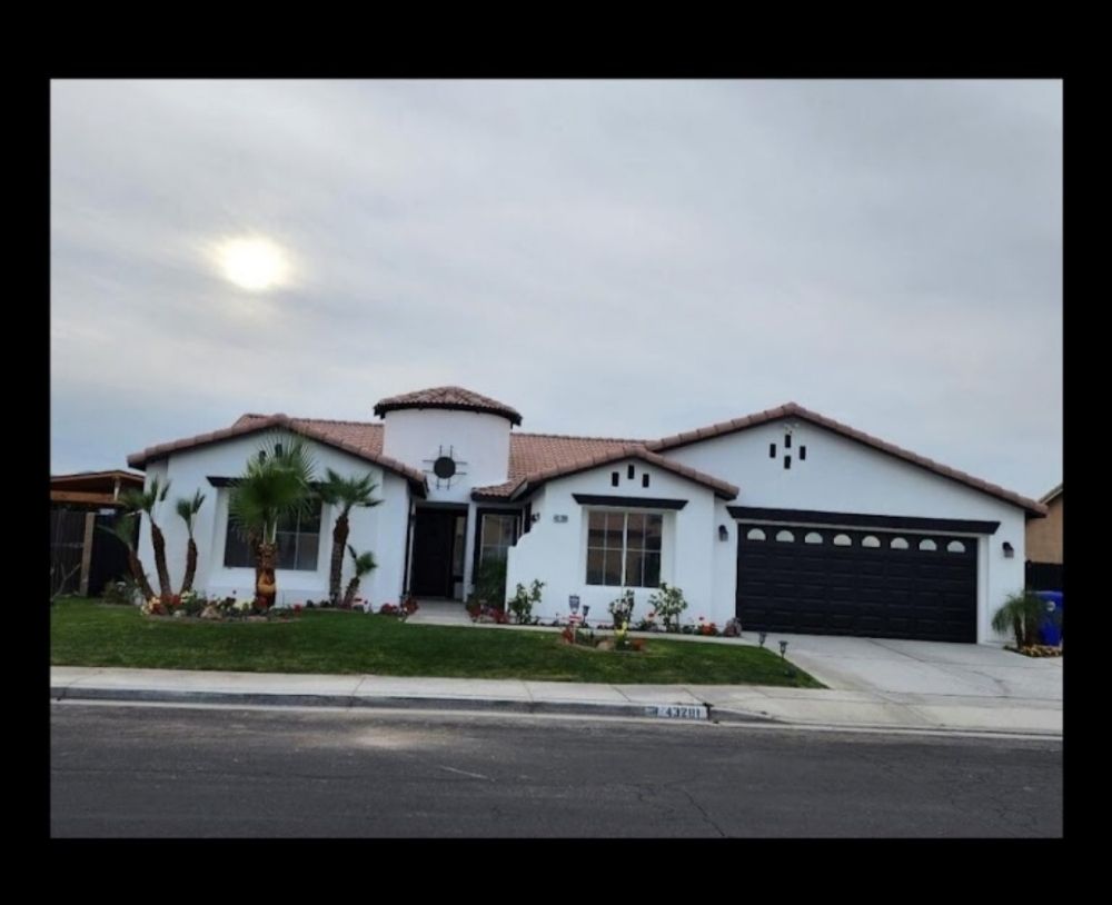 Slide of Eagle Custom Construction