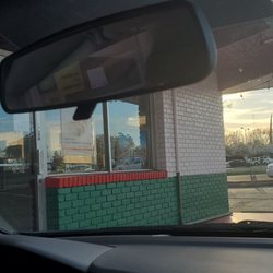 Betos Drive thru