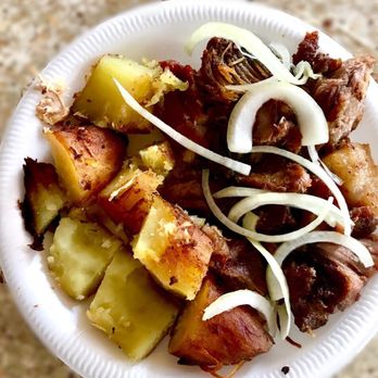 El Verde BBQ - Carnitas frites and sweet potato - Barbeque Near Me - Rio Grande, Puerto Rico