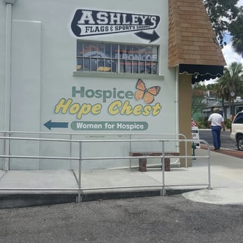Hospice Hope Chest - Nice place to shop and it's profits go to a great cause. - Thrift Stores Near Me - Mount Dora, Florida