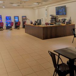 Lucky Cup Cafe