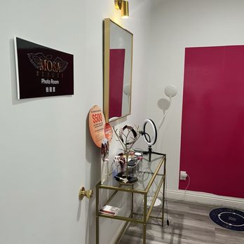 Mosa Beauty Medical Center - Room for photos of before treatment - Medical Spas Near Me - San Gabriel, California