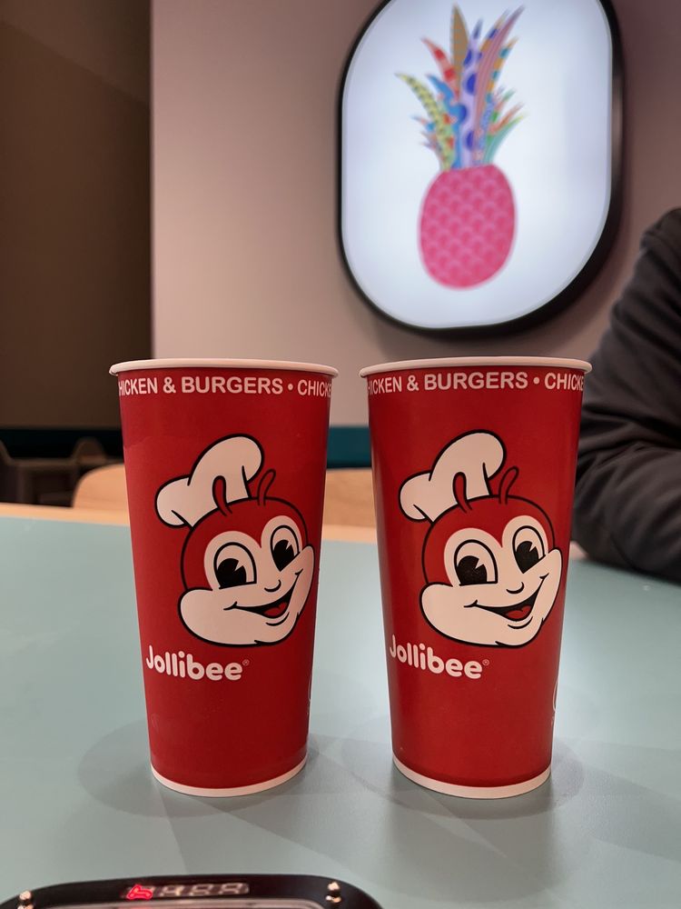 JOLLIBEE Updated May 2024 68 Photos & 57 Reviews 4502 S Steele St