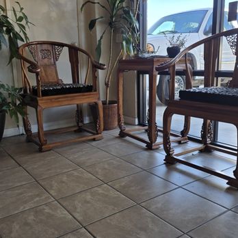 Above All Glass - Waiting area. - Auto Glass Services Near Me - Thousand Oaks, California Above All Glass - Waiting area. - Auto Glass Services Near Me - Thousand Oaks, California