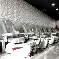 Color Nails & Spa - Pedicure Stations