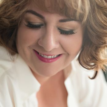 Blush Artistry & Company - Boudoir photography makeup by Tiffany McCray, Blush Artistry and Company, Denver CO and photography by Lynn Clark Portraits - Makeup Artists Near Me - Denver, Colorado