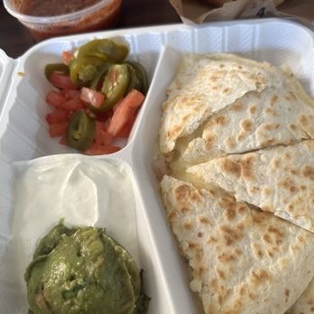 Lauriol Plaza - Crab and shrimp quesadilla - Mexican Near Me - Washington, DC, District of Columbia Lauriol Plaza - Crab and shrimp quesadilla - Mexican Near Me - Washington, DC, District of Columbia