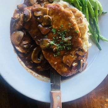 The Cliff House - Chicken Marsala with Green Beans - Seafood Near Me - Tacoma, Washington The Cliff House - Chicken Marsala with Green Beans - Seafood Near Me - Tacoma, Washington