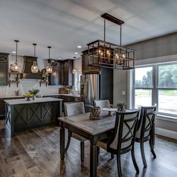 Pahl's Designer Showrooms