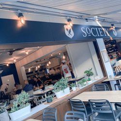 Society Pizzeria Di Catania - We enjoyed sitting outside in this cute area!