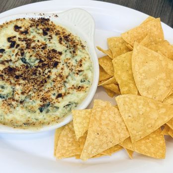 Hilton Head Diner Restaurant - Spinach Artichoke Dip - American Near Me - Hilton Head Island, South Carolina Hilton Head Diner Restaurant - Spinach Artichoke Dip - American Near Me - Hilton Head Island, South Carolina