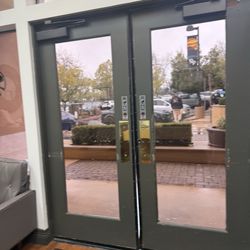 Roseville Surgery Center - Front doors