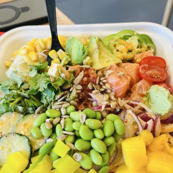 Poke Tea - Build your own bowl (small) - Poke Near Me - Hayward, California Poke Tea - Build your own bowl (small) - Poke Near Me - Hayward, California