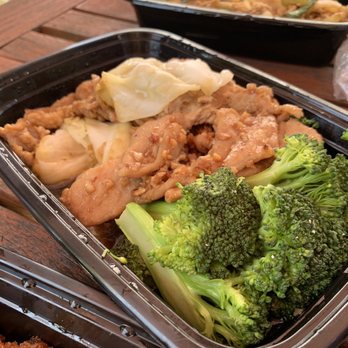 Charm Thai Eatery - Pad Se-Ew - Thai Near Me - San Mateo, California