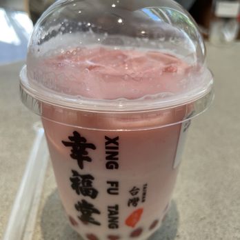Xing Fu Tang - 5th Avenue - Strawberry boba milk tea - Bubble Tea Near Me - New York, New York Xing Fu Tang - 5th Avenue - Strawberry boba milk tea - Bubble Tea Near Me - New York, New York